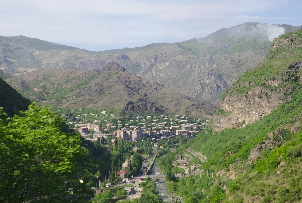 Parisis B&B In Alaverdi Exterior photo